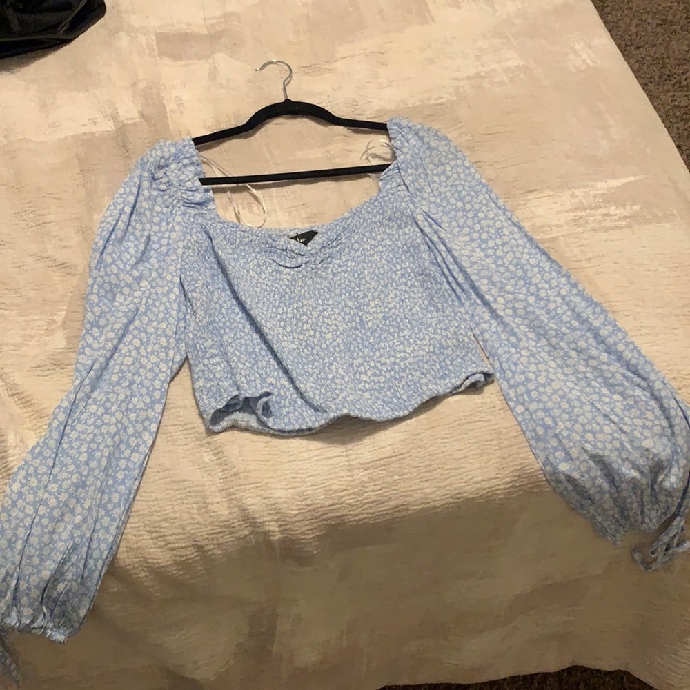 Cute floral Lulus Shirt